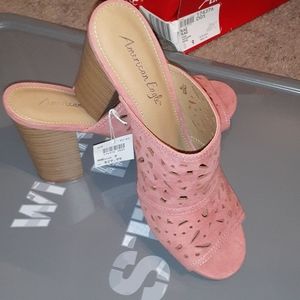American Eagle TM Heels